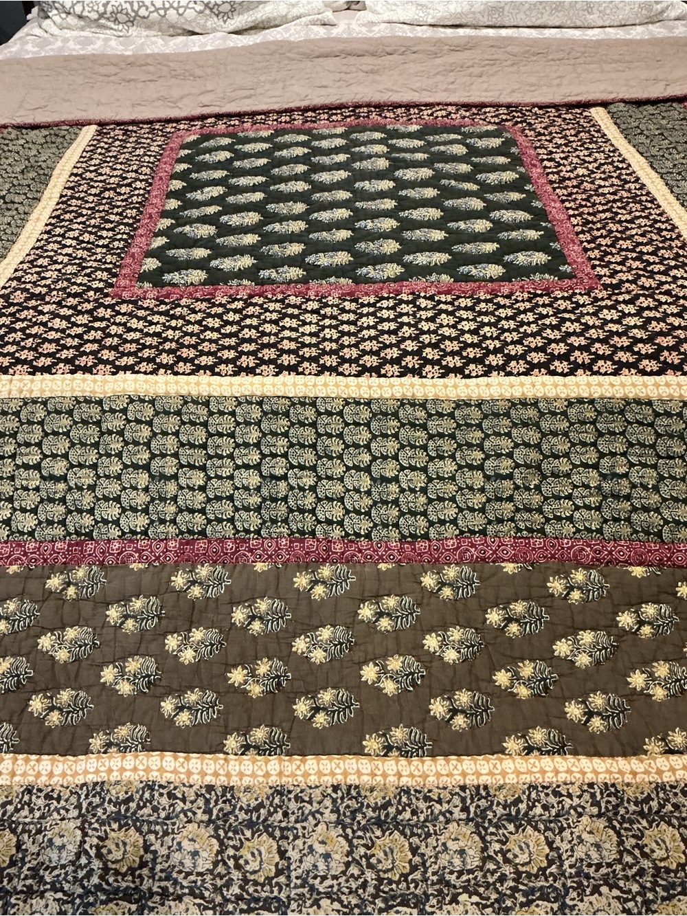 THE COMPANY STORE QUEEN QUILT